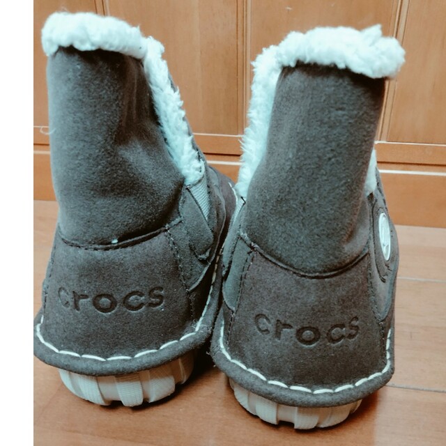 crocs(クロックス)のcrocs クロックス　ブーツ　スノーブーツ　20㎝　J2　ブラウン　茶色 キッズ/ベビー/マタニティのキッズ靴/シューズ(15cm~)(ブーツ)の商品写真