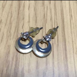 ピアス(ピアス)