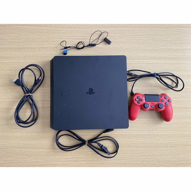 PlayStation4(プレイステーション4)のPlayStation 4 ジェットブラック1TB(CUH-2200BB01) エンタメ/ホビーのゲームソフト/ゲーム機本体(家庭用ゲーム機本体)の商品写真