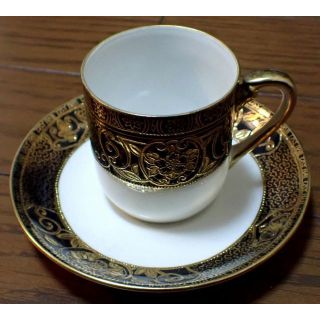 ノリタケ(Noritake)のオールドノリタケ　盛り上がった金彩が素敵なコーヒーカップ&ソーサー(陶芸)