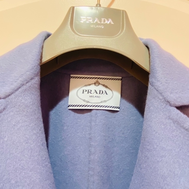 PRADA(プラダ)のプラダ　レディースロングコート　36サイズ レディースのジャケット/アウター(ロングコート)の商品写真