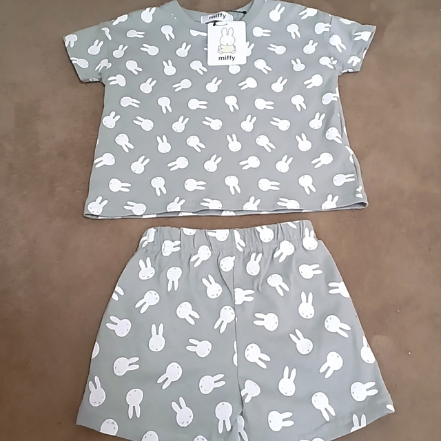 miffy(ミッフィー)の【新品】miffy　セットアップ キッズ/ベビー/マタニティのキッズ服女の子用(90cm~)(その他)の商品写真