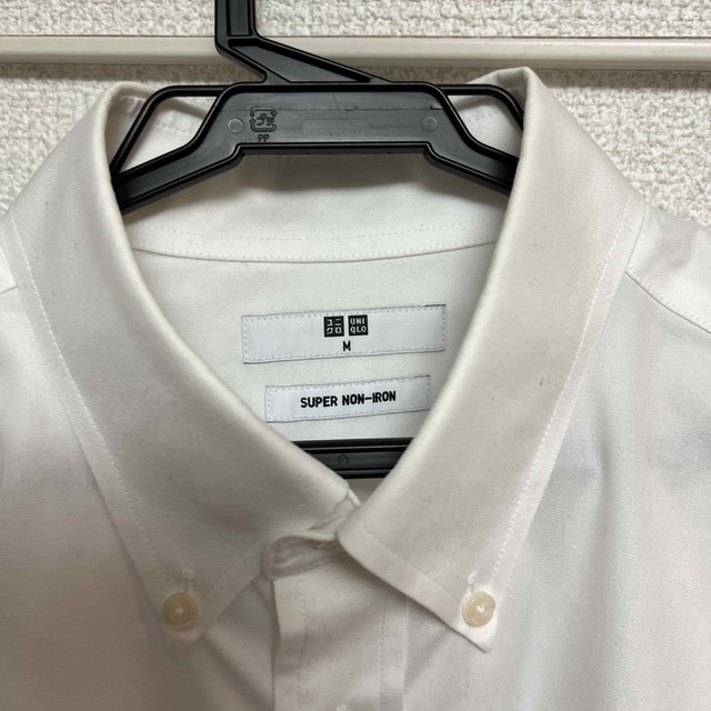 UNIQLO(ユニクロ)のユニクロ　スーパーノンアイロンシャツ　ボタンダウン　M メンズのトップス(シャツ)の商品写真