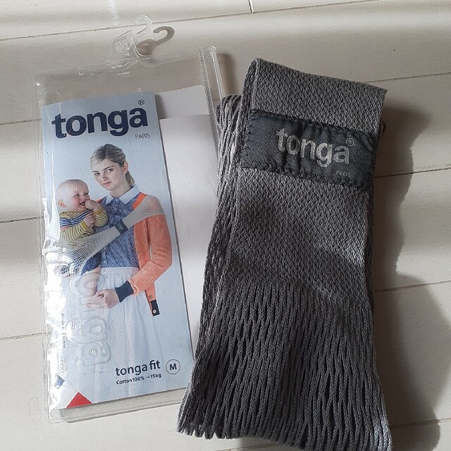 tonga(トンガ)のtonga fit　Mサイズ　抱っこ紐　スリング キッズ/ベビー/マタニティの外出/移動用品(スリング)の商品写真