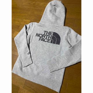 ザノースフェイス(THE NORTH FACE)のTHE NORTH FACE パーカー バックロゴプリント　Ｓサイズ(パーカー)