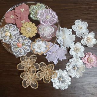 （b-09）各種パーツ　花モチーフ　詰め合わせ 20個　handmade(各種パーツ)