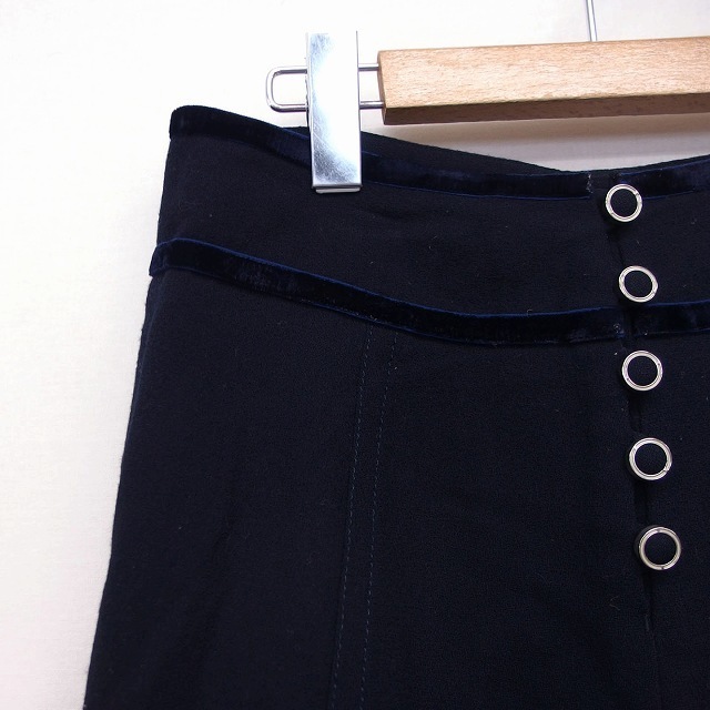 UNITED ARROWS(ユナイテッドアローズ)のユナイテッドアローズ UNITED ARROWS フレア スカート 膝下 無地 レディースのスカート(ひざ丈スカート)の商品写真