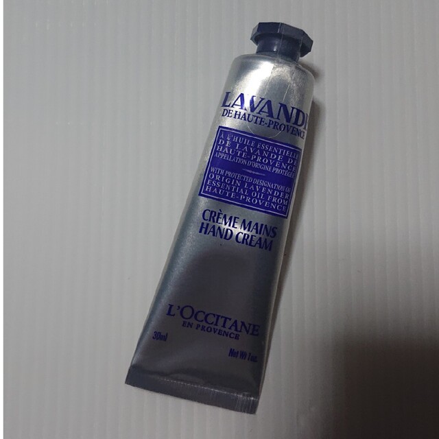 L'OCCITANE(ロクシタン)の【新品】ラベンダー リラックス ハンドクリーム ロクシタン コスメ/美容のボディケア(ハンドクリーム)の商品写真