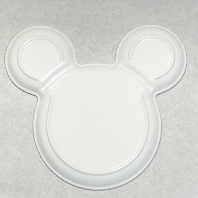 Disney(ディズニー)のお子様プレート　2点セット　ディズニーシー10周年 エンタメ/ホビーのおもちゃ/ぬいぐるみ(キャラクターグッズ)の商品写真
