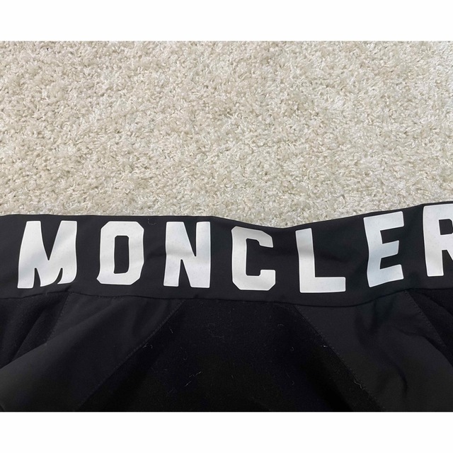 MONCLER(モンクレール)のキッズモンクレールフリース キッズ/ベビー/マタニティのキッズ服男の子用(90cm~)(ジャケット/上着)の商品写真