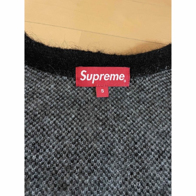 Supreme(シュプリーム)のsupreme abstract stripe cardigan メンズのトップス(カーディガン)の商品写真