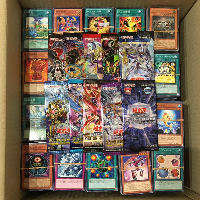 遊戯王(ユウギオウ)の遊戯王 10000枚 スーパー以上100枚 未開封パック 10パック セット エンタメ/ホビーのトレーディングカード(その他)の商品写真