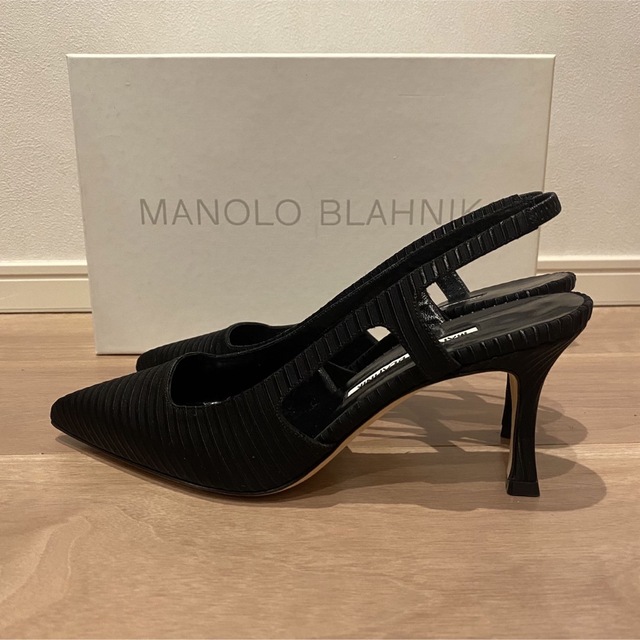 MANOLO BLHNIK バックストラップパンプス