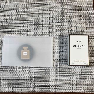 シャネル(CHANEL)のシャネル　ノベルティ No.5 香水・缶バッチ(ノベルティグッズ)