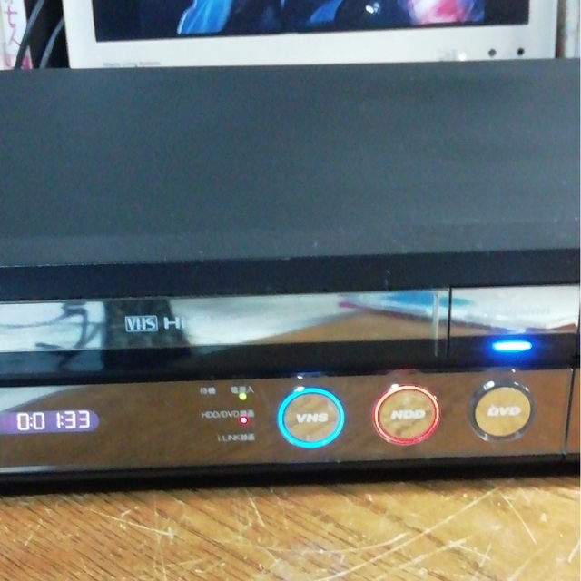 AQUOS(アクオス)のSHARP HDD/DVD/VHSレコーダー【DV-ACV52】 スマホ/家電/カメラのテレビ/映像機器(DVDレコーダー)の商品写真