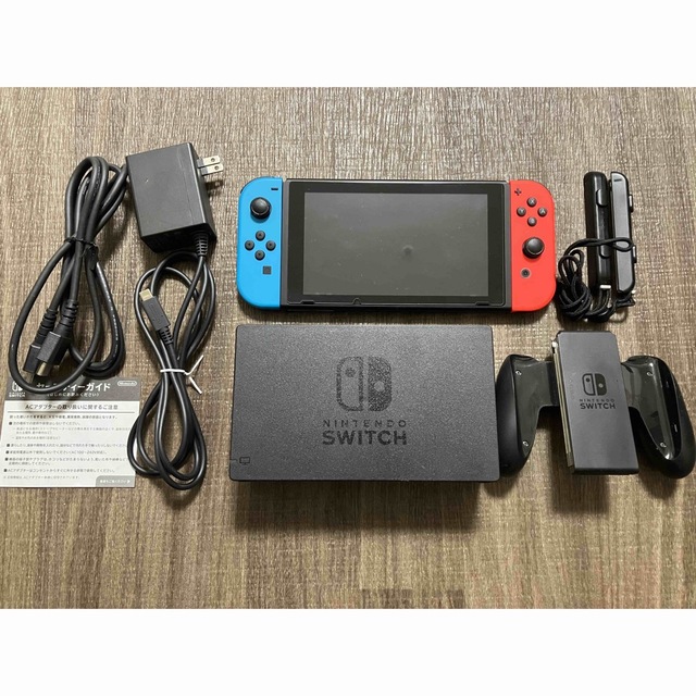 Nintendo Switch(ニンテンドースイッチ)の【中古】Nintendo Switch本体 + 社外製コントローラー エンタメ/ホビーのゲームソフト/ゲーム機本体(家庭用ゲーム機本体)の商品写真