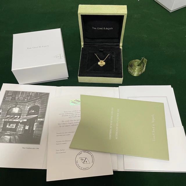 買い誠実 & Cleef Van Arpels ギヨシェ ヴィンテージアルハンブラペンダント ヴァンクリ☆イエローゴールド - ネックレス