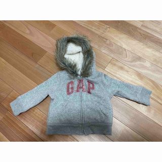 ギャップキッズ(GAP Kids)のgap パーカー　size80-90(ジャケット/上着)