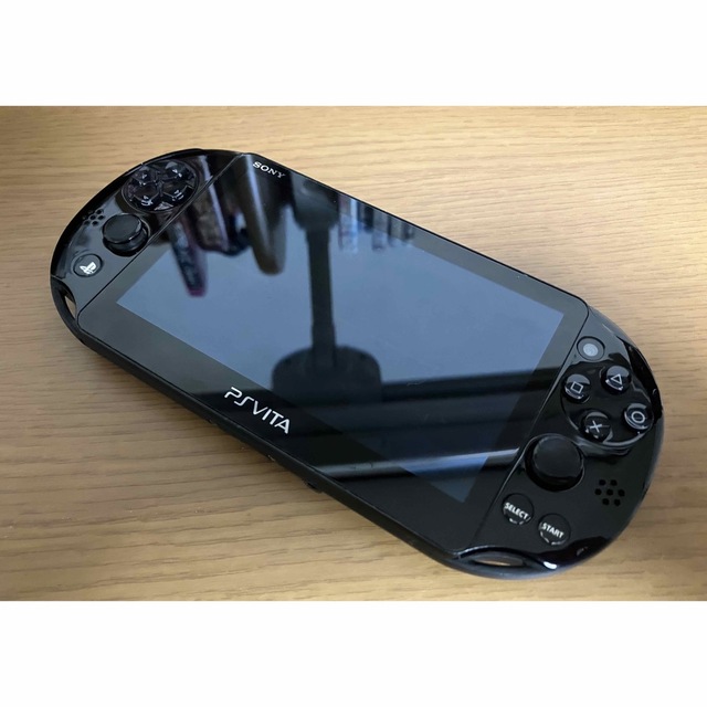 PlayStation®Vita（PCH-2000シリーズ） Wi-Fiモデル - 携帯用ゲーム機本体