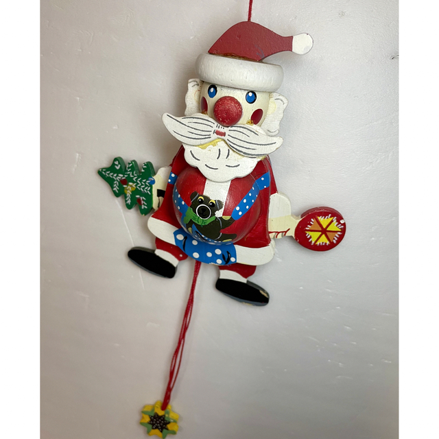 【雑貨】サンタクロース 木製 人形 マスコット 〈クリスマス 木工品〉 インテリア/住まい/日用品のインテリア小物(置物)の商品写真