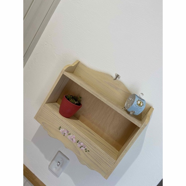 ハンドメイド 飾り棚 棚 トールペイント DIY アンティークの通販 by