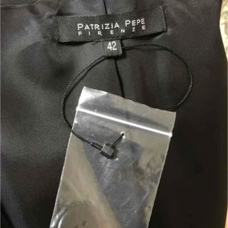 新品未使用　PATRIZIAPEPEパトリツィアぺぺ　黒ワンピース　ペプラム