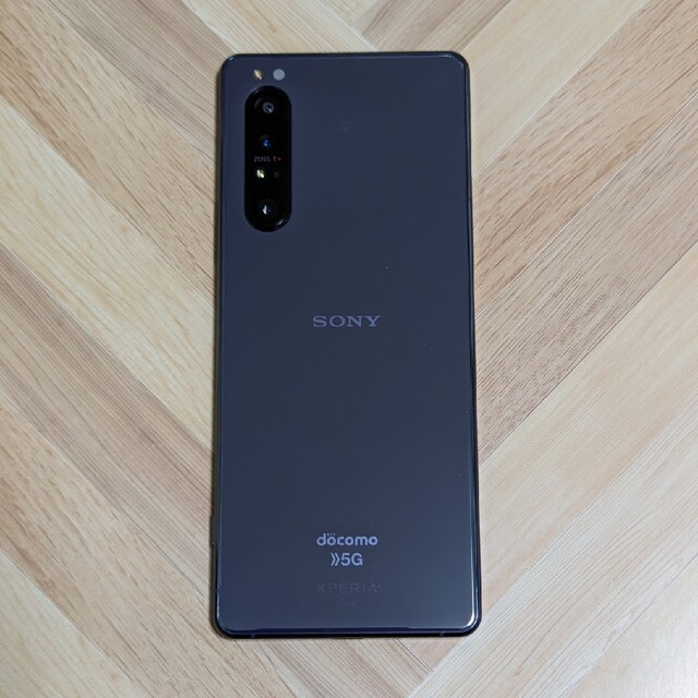 Xperia(エクスペリア)のdocomo SO-51A Xperia1ii パープル スマホ/家電/カメラのスマートフォン/携帯電話(スマートフォン本体)の商品写真