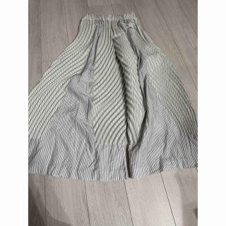 イッセイミヤケ(ISSEY MIYAKE)のイッセイミヤケ　パンツ未使用品（993）(キュロット)