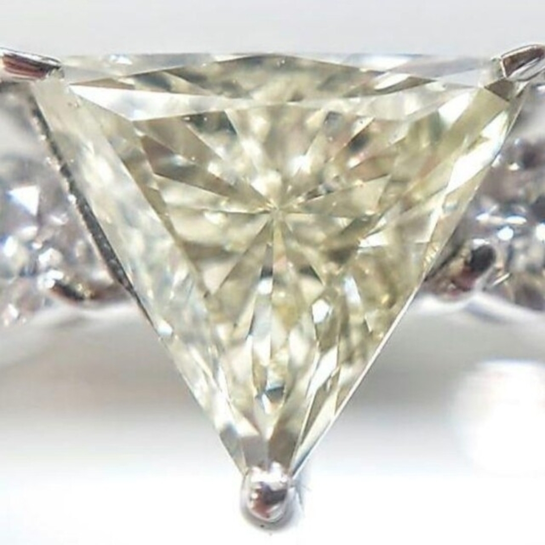 【天然イエローダイヤ】　トリリアントカット ダイヤモンド リング レディースのアクセサリー(リング(指輪))の商品写真