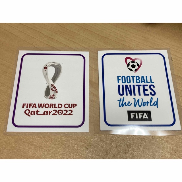 FIFAワールドカップカタール大会スリーブパッチ スポーツ/アウトドアのサッカー/フットサル(その他)の商品写真