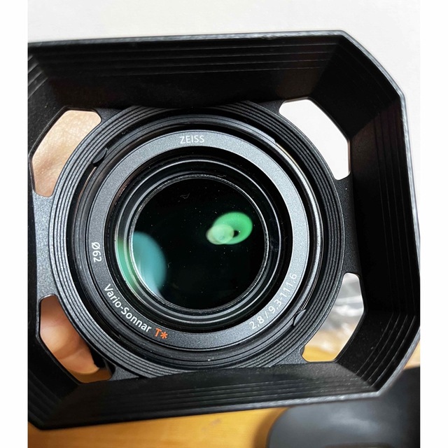 SONY(ソニー)のSONY デジタルビデオカメラ ハンディカム FDR-AX700中古品動作品 スマホ/家電/カメラのカメラ(ビデオカメラ)の商品写真