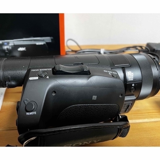 SONY(ソニー)のSONY デジタルビデオカメラ ハンディカム FDR-AX700中古品動作品 スマホ/家電/カメラのカメラ(ビデオカメラ)の商品写真