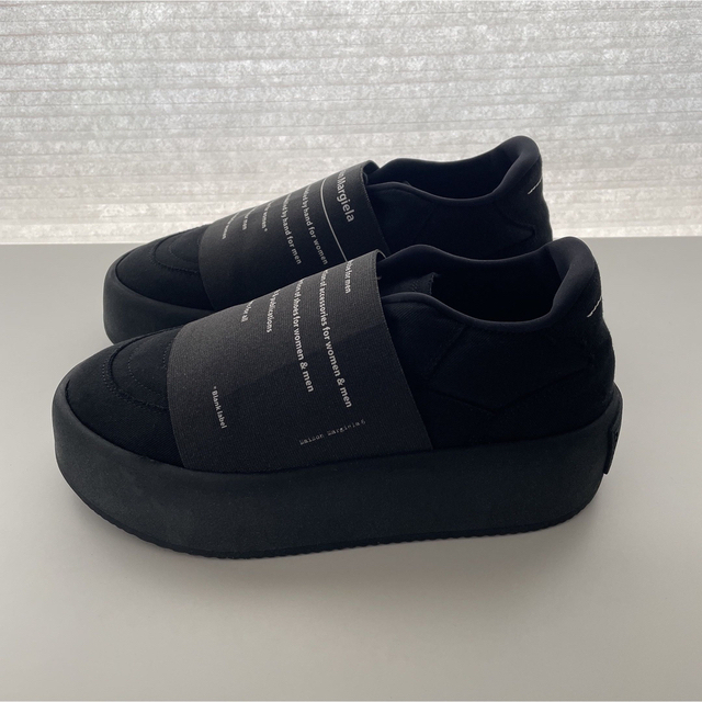 MM6(エムエムシックス)の【新品】MM6 MaisonMargiela  ブラック スニーカー 36 レディースの靴/シューズ(スニーカー)の商品写真