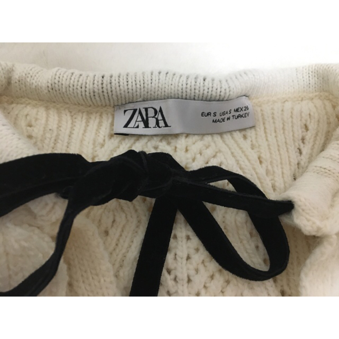ZARA(ザラ)のZARA パール付きリボンニット レディースのトップス(ニット/セーター)の商品写真