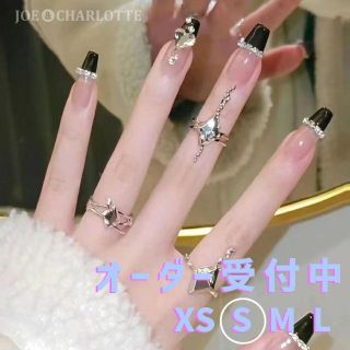 No.79 S ジェルネイルチップ ビジューチェーン 逆フレンチ 黒 ハート コスメ/美容のネイル(つけ爪/ネイルチップ)の商品写真