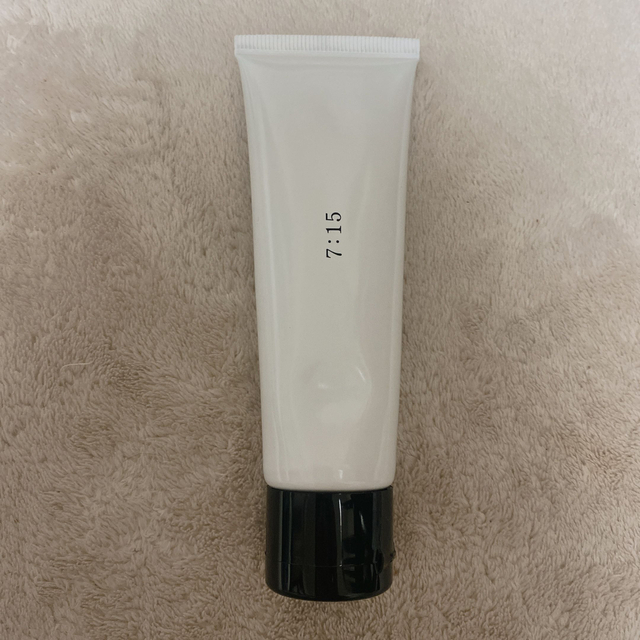 Cosme Kitchen(コスメキッチン)のuka hand cream 7:15 新品　ウカ　ハンドクリーム　ナナイチゴ コスメ/美容のボディケア(ハンドクリーム)の商品写真