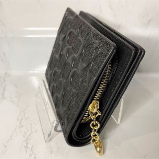 COACH - COACH シグネチャー エンボス加工 2つ折り財布 ブラックの通販 ...