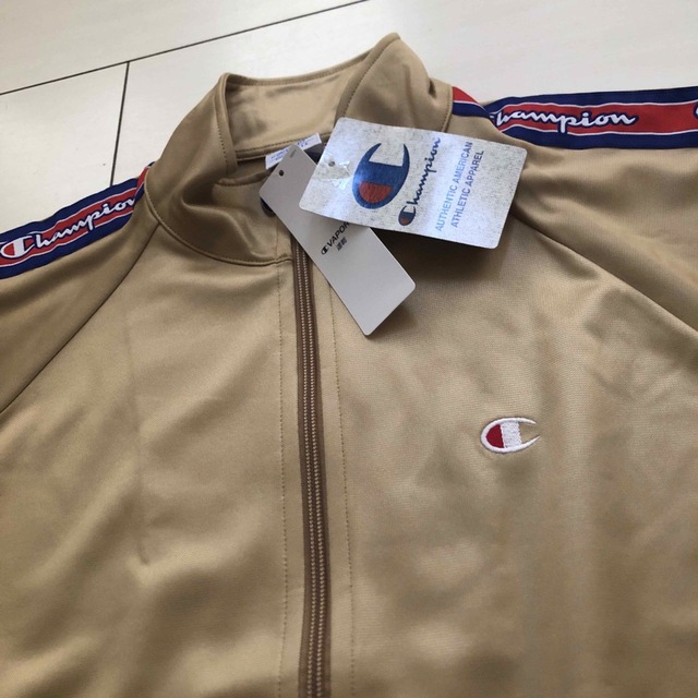 Champion(チャンピオン)のぱくちー様専用　定価11880円新品　チャンピオン　ジャージジャケット　メンズL メンズのジャケット/アウター(その他)の商品写真