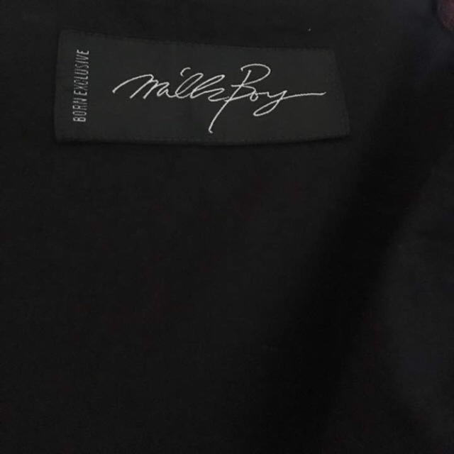 MILKBOY(ミルクボーイ)のミルクボーイ いちご ホイップベリー シャツ 黒 メンズのトップス(Tシャツ/カットソー(半袖/袖なし))の商品写真