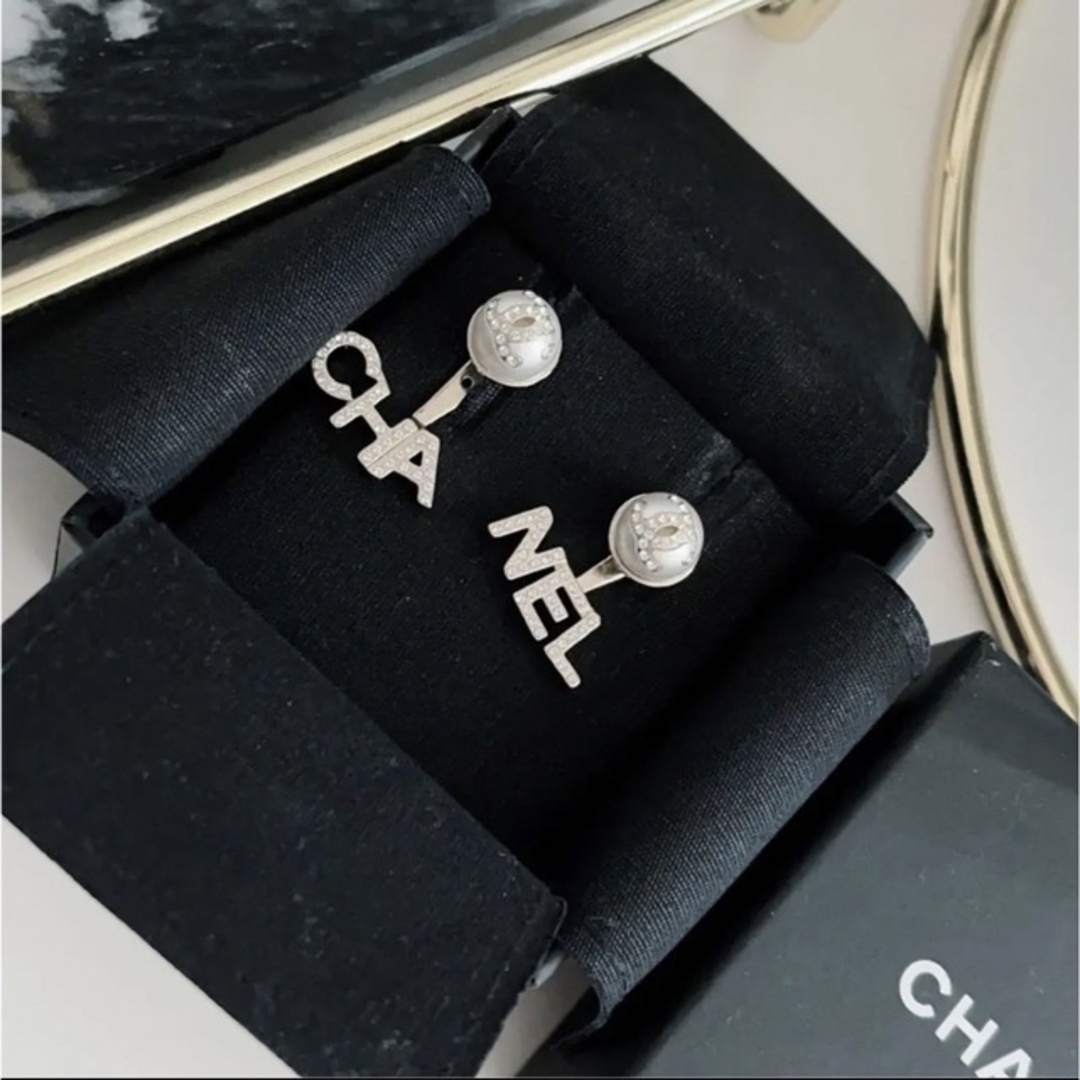 CHANEL シャネル パールロゴピアス