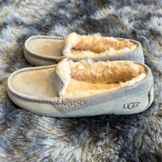 UGG(アグ)のUGGアンスレー２点ライトグレー レディースの靴/シューズ(スリッポン/モカシン)の商品写真