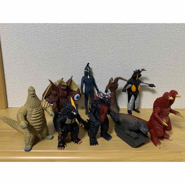 ウルトラマン怪獣　ソフビ9体 ウルトラマン 怪獣ソフビ 9体セット - メルカリ