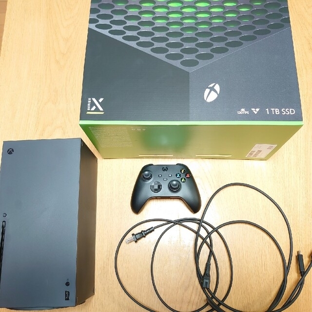 《ほぼ新品》Microsoft Xbox Series X 本体