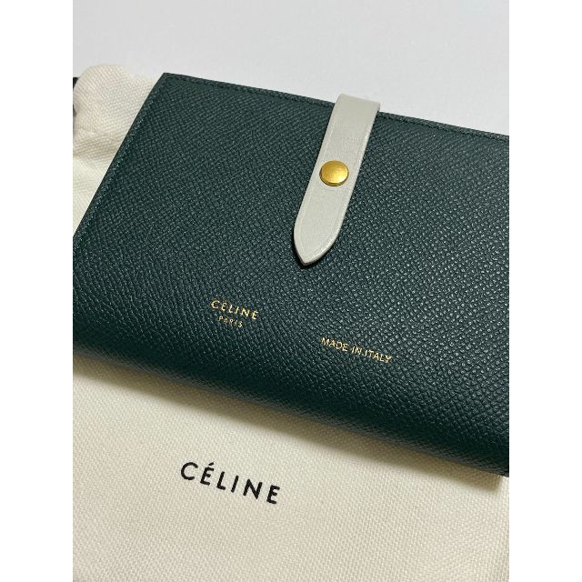 celine(セリーヌ)のセリーヌ ミディアムストラップ ウォレット コンパクト 二つ折り財布 レディースのファッション小物(財布)の商品写真