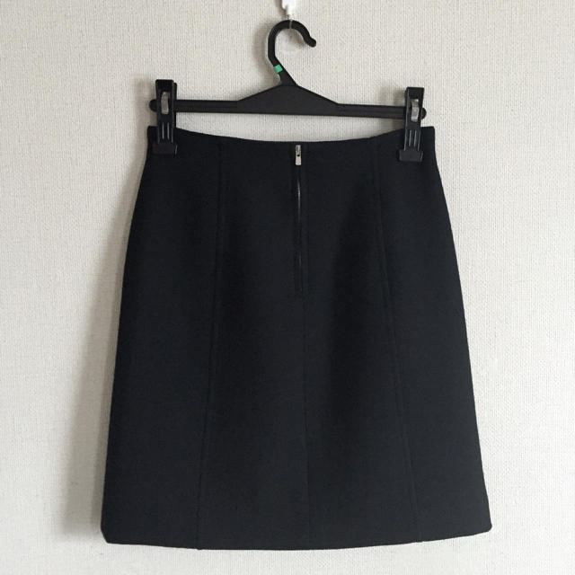 TOMORROWLAND(トゥモローランド)のトゥモローランド♡黒色のシンプルなスカート レディースのスカート(ひざ丈スカート)の商品写真