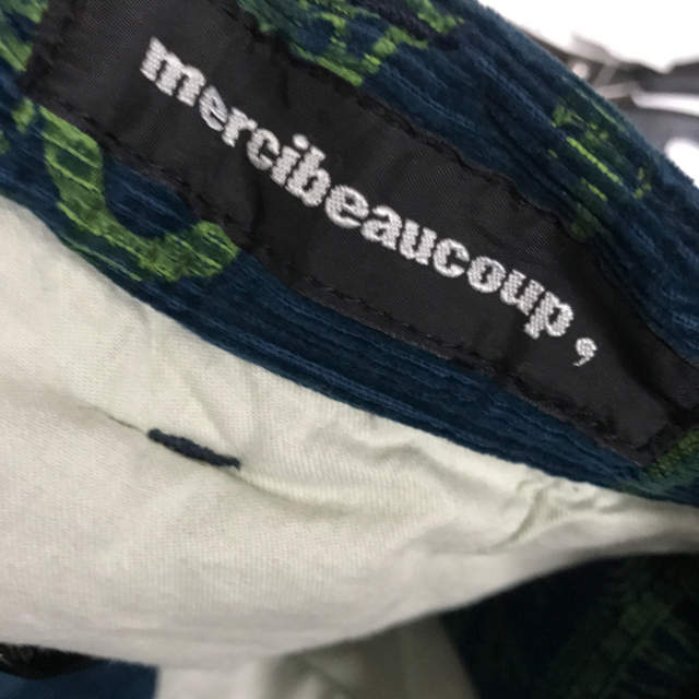 mercibeaucoup(メルシーボークー)のmercibeaucoup メルシーボークーコーディロイスカート レディースのスカート(ロングスカート)の商品写真