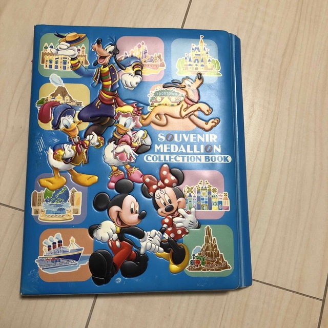 Disney(ディズニー)のディズニー　コイン エンタメ/ホビーのおもちゃ/ぬいぐるみ(キャラクターグッズ)の商品写真