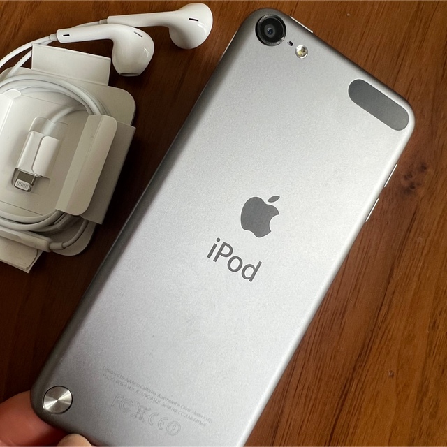 【美品】Apple iPod touch  32GB　ME978J/A  美品 2