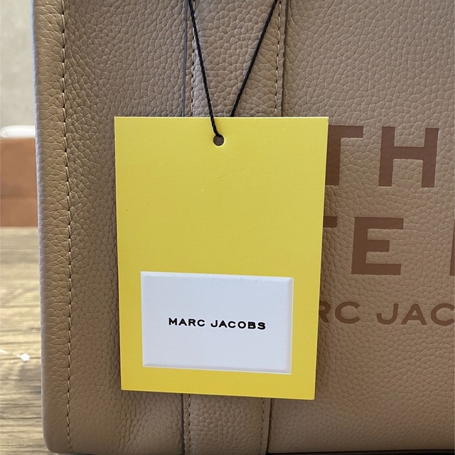 【完全未使用品】MARC JACOBS H009L01SP21-683