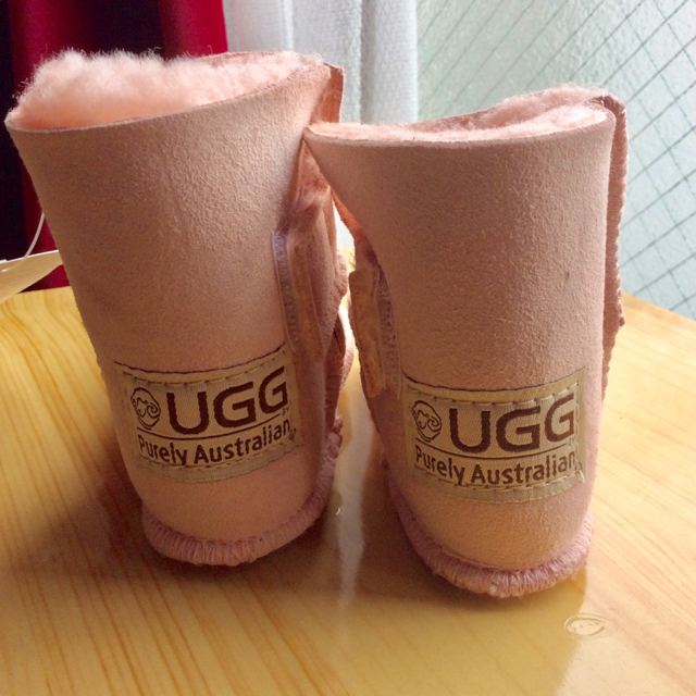 UGG(アグ)のUGG ベビーブーツ  キッズ/ベビー/マタニティのベビー靴/シューズ(~14cm)(ブーツ)の商品写真